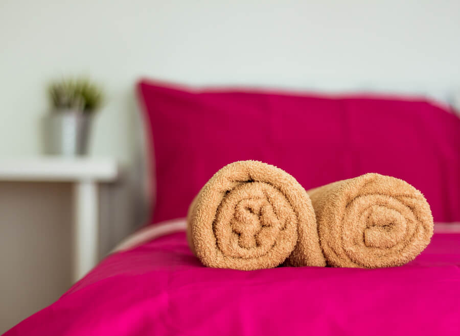 Bedroom professionally deep cleaned by Alpha Cleaning