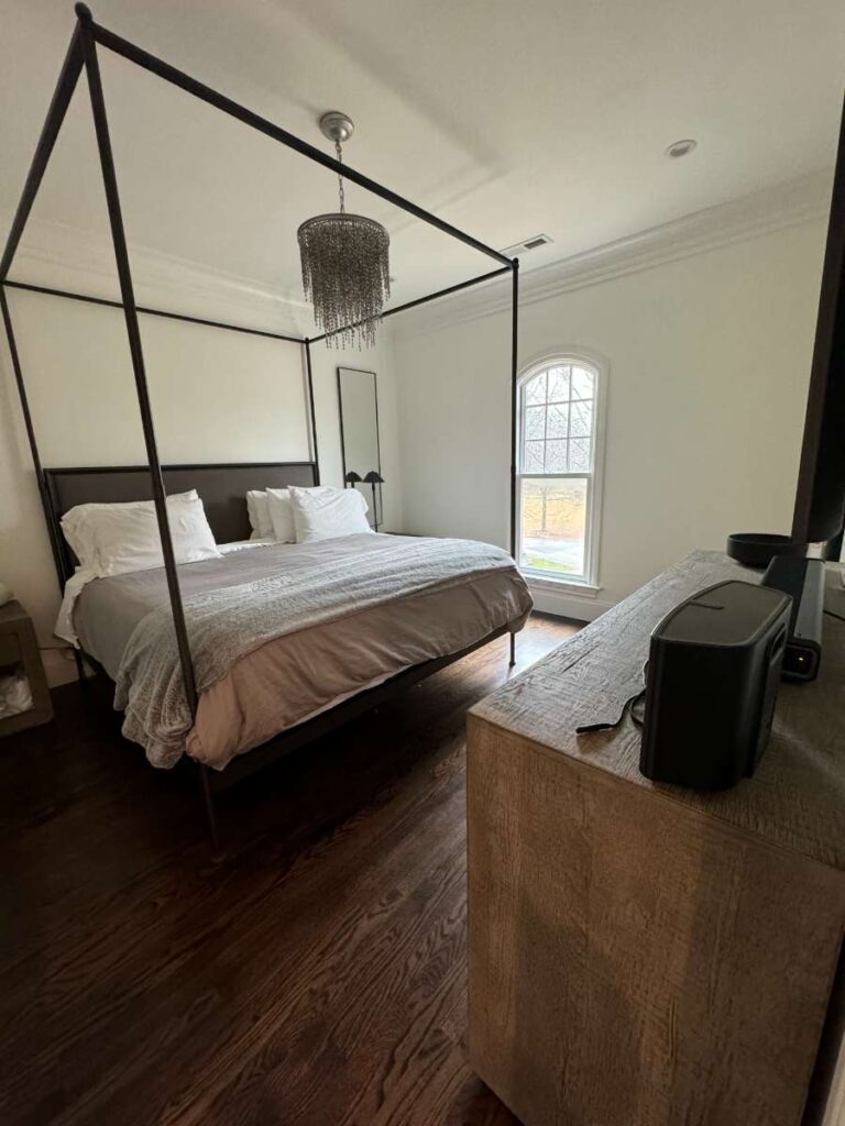 Winter Holiday Guest Prep: Deep Cleaning Before Family Arrives